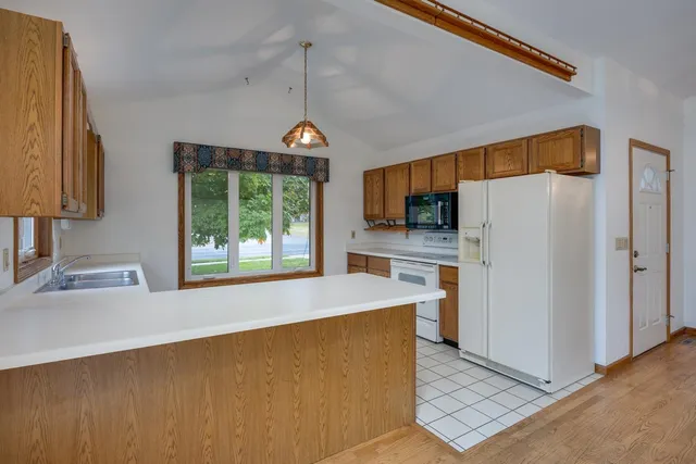 $479,900 | 850 North Perry Parkway, Oregon, WI 53575