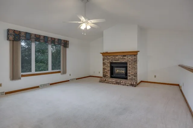 $479,900 | 850 North Perry Parkway, Oregon, WI 53575