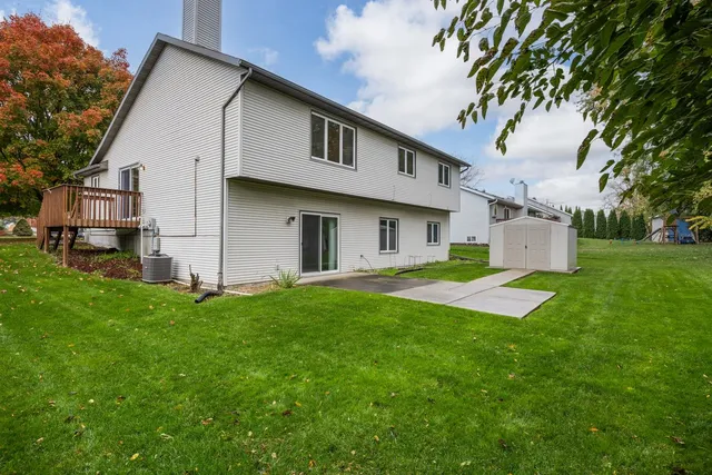 $479,900 | 850 North Perry Parkway, Oregon, WI 53575