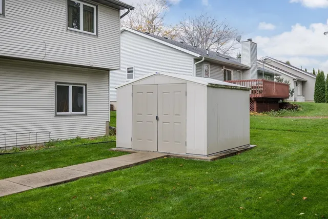 $479,900 | 850 North Perry Parkway, Oregon, WI 53575