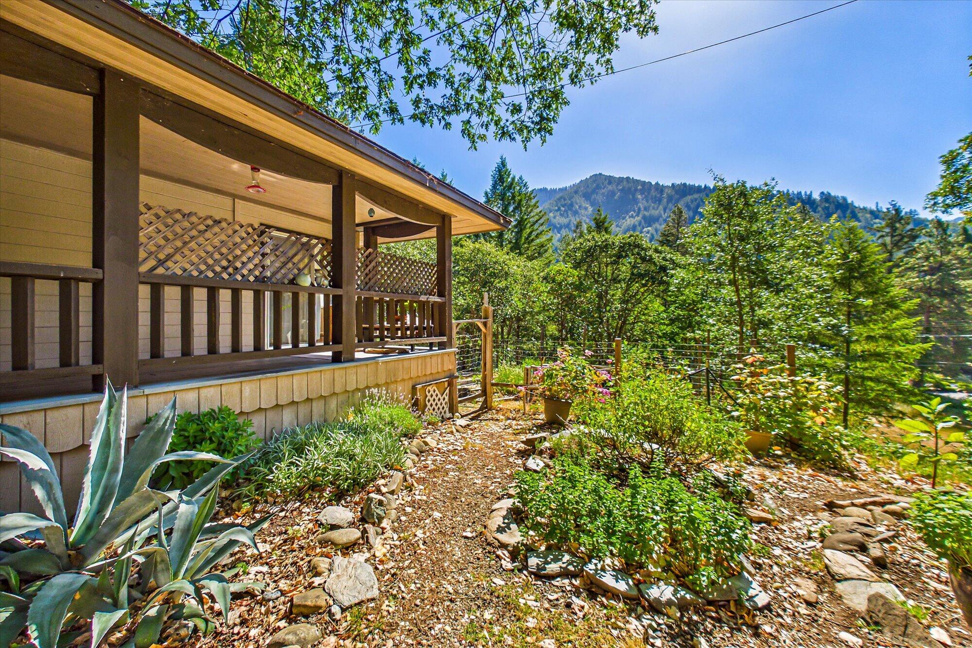 1050 Patterson Road Willow Creek, CA 95573 - Photo 43 of 51