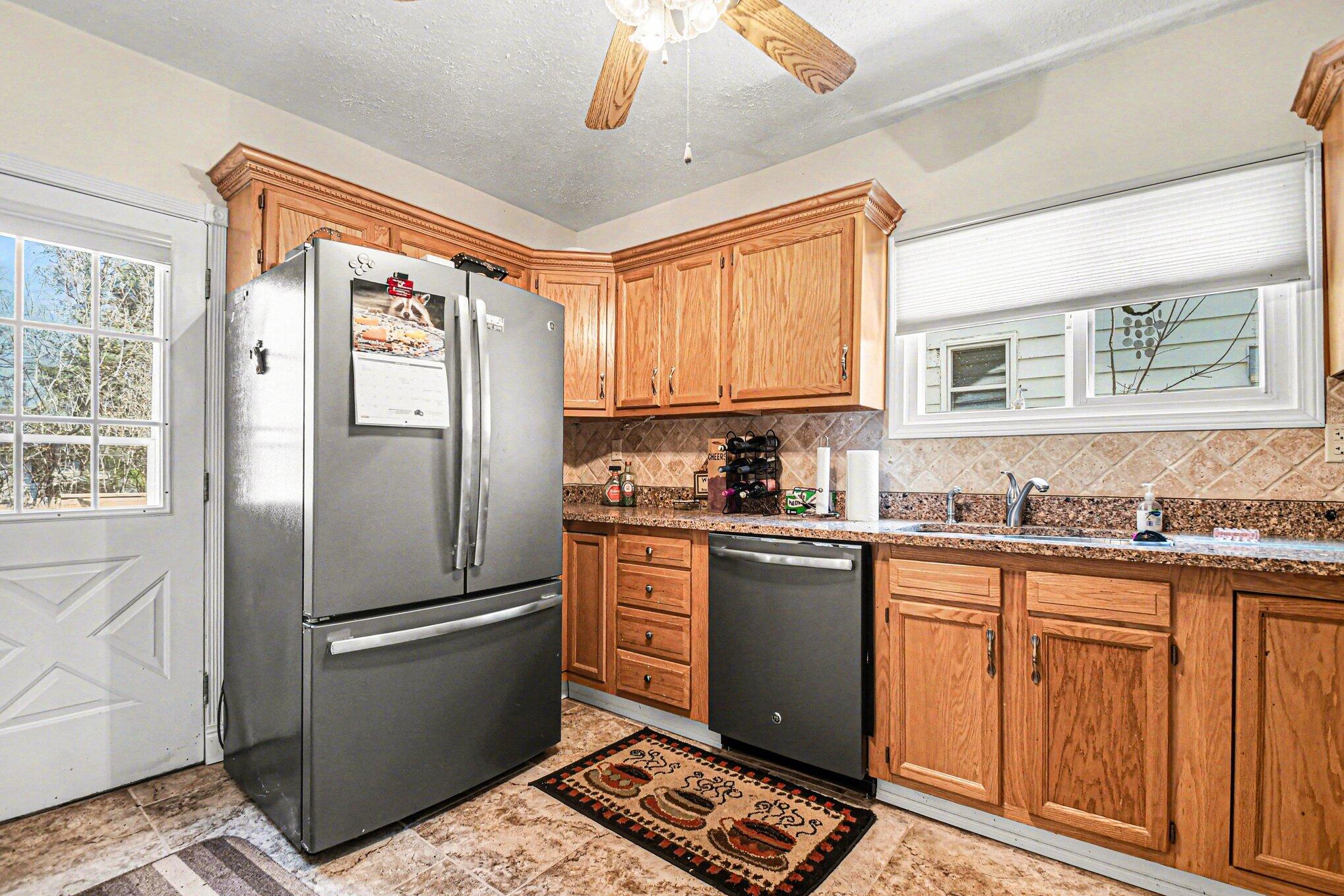 739 Maple Street Niles, MI 49120 - Photo 13 of 29 013_file_3548