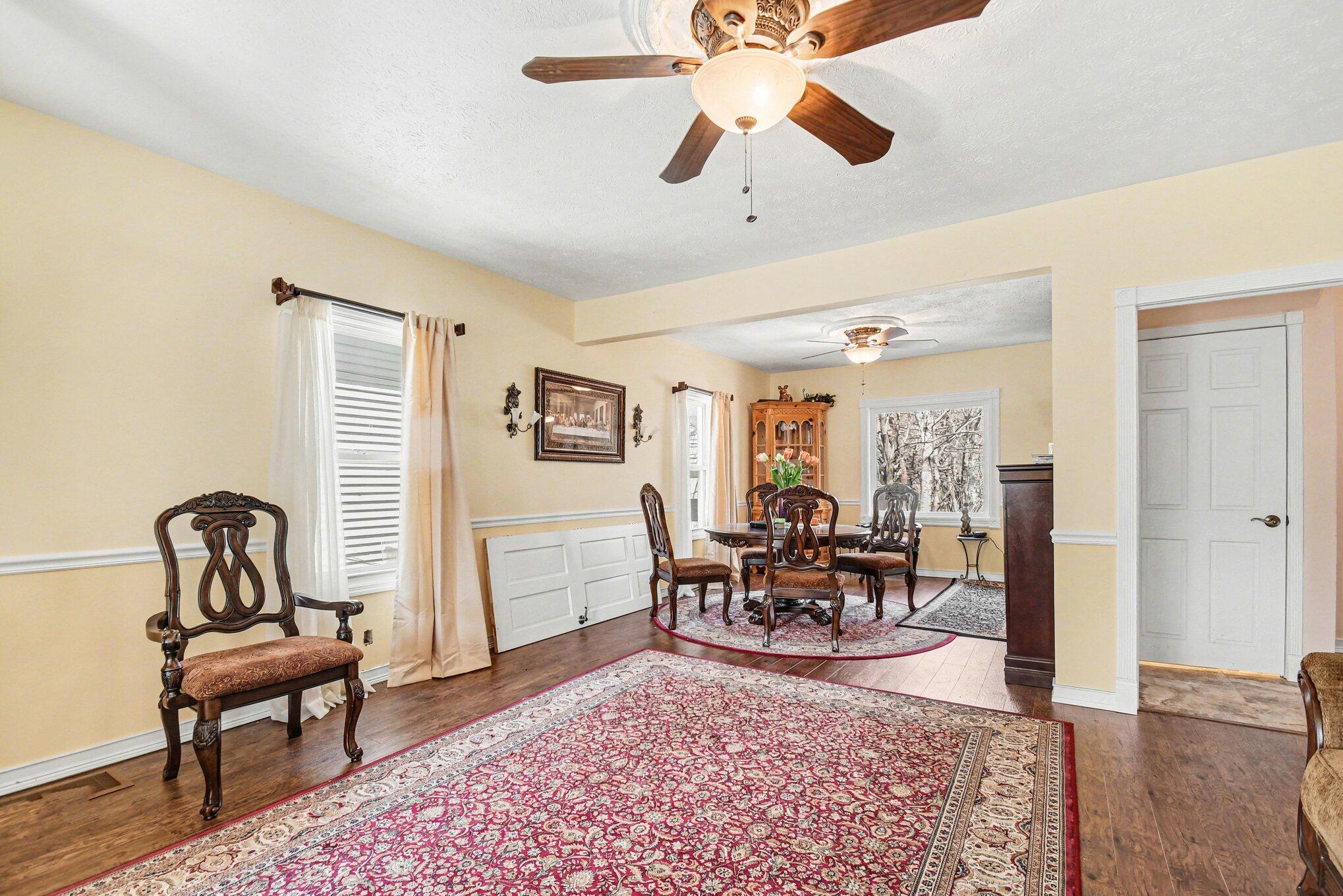 739 Maple Street Niles, MI 49120 - Photo 8 of 29 008_file_9224