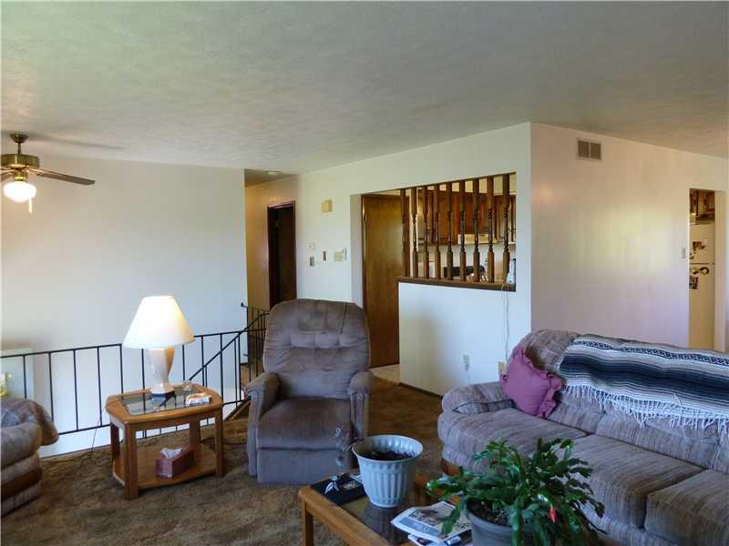 1610 N Road McDonald, PA 15057 - Photo 2 of 16 Living Room.