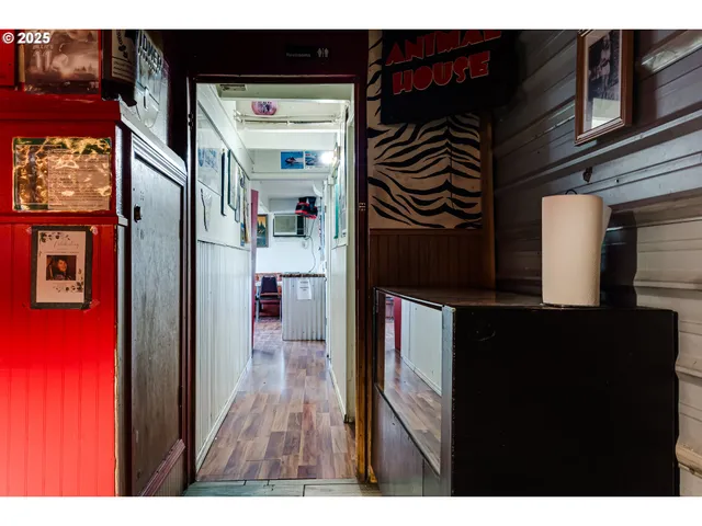 $449,000 | 39128 Dexter Road, Dexter, OR 97431