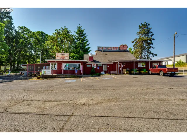 $449,000 | 39128 Dexter Road, Dexter, OR 97431