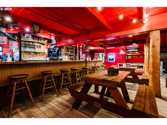 $449,000 | 39128 Dexter Road, Dexter, OR 97431