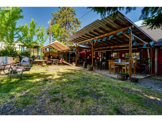 $449,000 | 39128 Dexter Road, Dexter, OR 97431