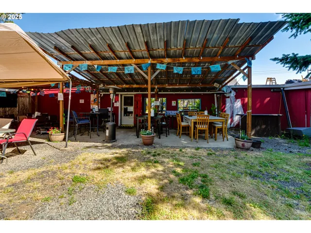 $449,000 | 39128 Dexter Road, Dexter, OR 97431