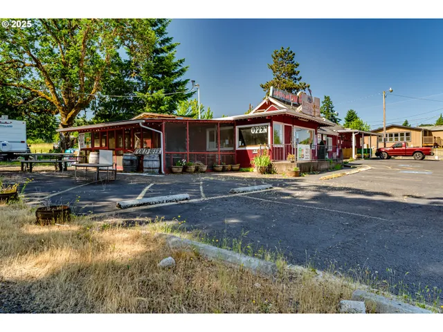 $449,000 | 39128 Dexter Road, Dexter, OR 97431