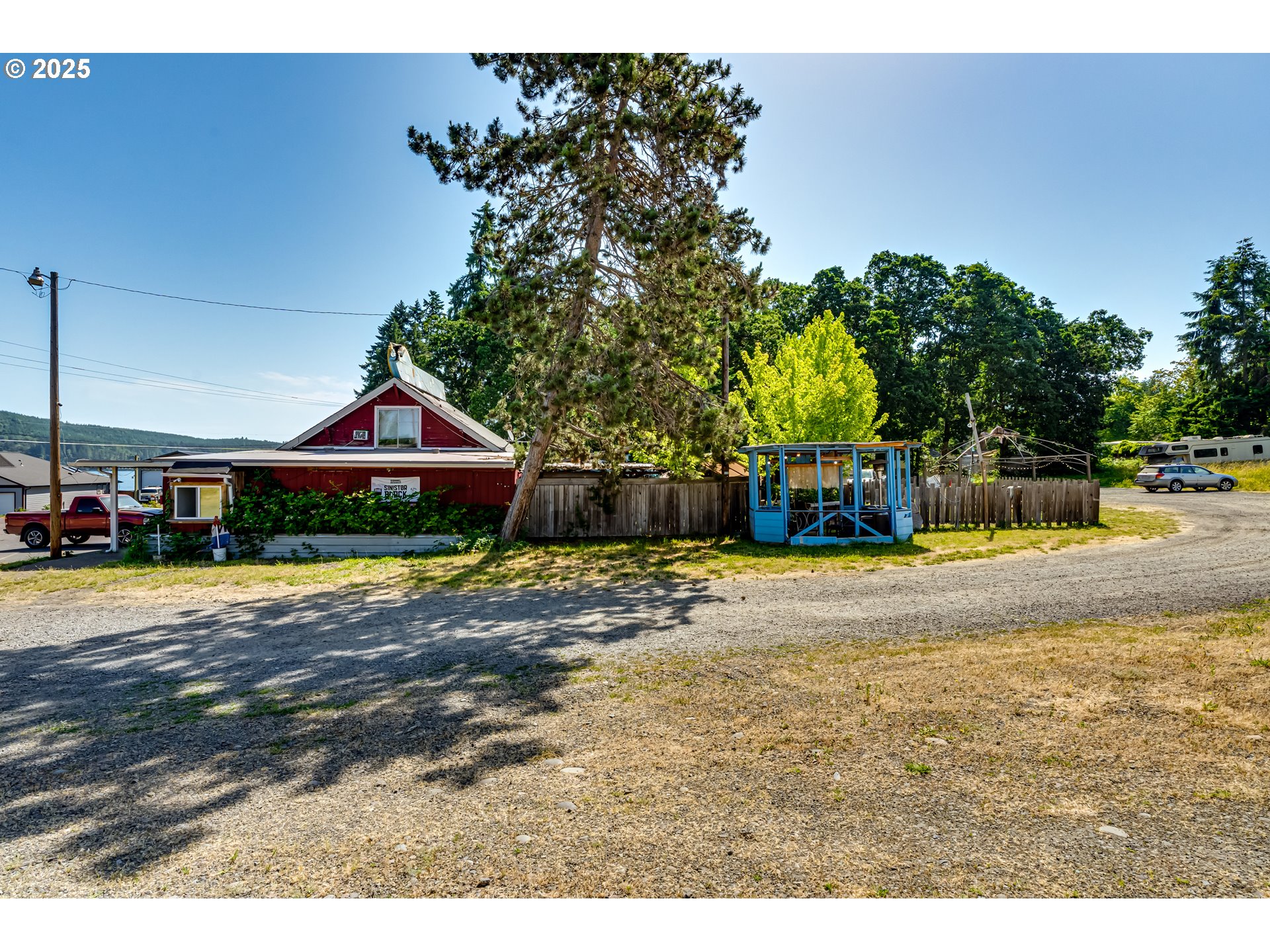 39128 Dexter Road Dexter, OR 97431 - Photo 3 of 35