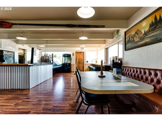 $449,000 | 39128 Dexter Road, Dexter, OR 97431