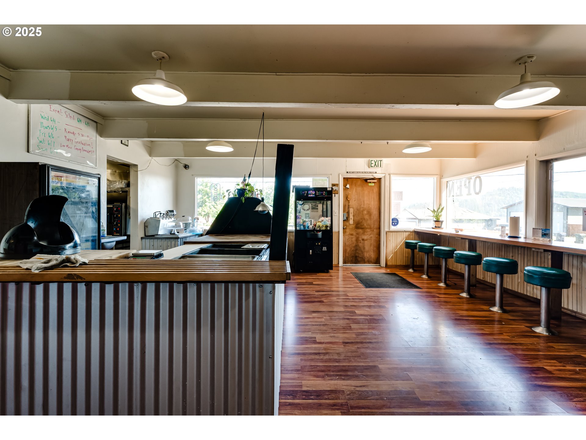 39128 Dexter Road Dexter, OR 97431 - Photo 6 of 35