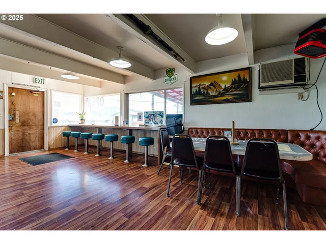 $449,000 | 39128 Dexter Road, Dexter, OR 97431