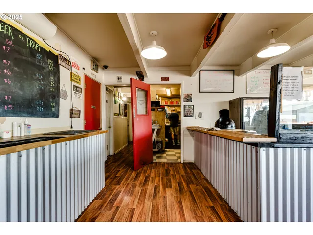 $449,000 | 39128 Dexter Road, Dexter, OR 97431