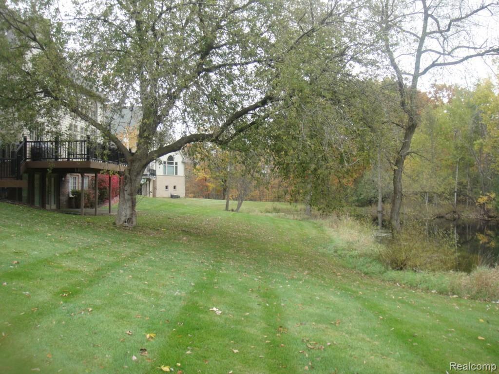 2901 Cranbrook Ridge Court Rochester, MI 48306 - Photo 21 of 22 DSC01618.jpg