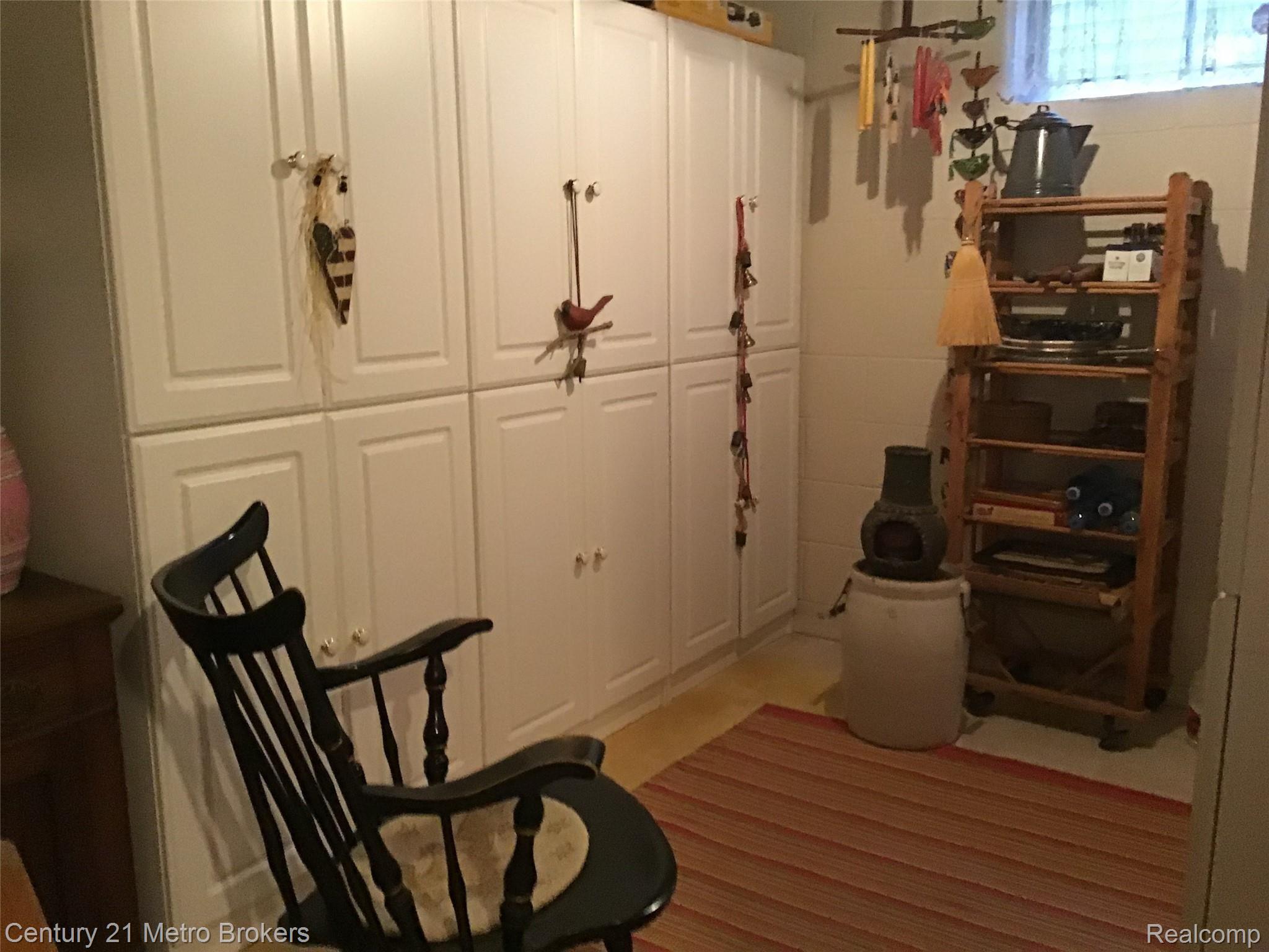 2402 Utley Road Flint, MI 48532 - Photo 14 of 40 A450FB55-BAA4-471D-9BF1-05BFB60553C1.jpeg