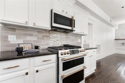 $339,900 | 507 Iris Street, Lake Charles, LA 70601