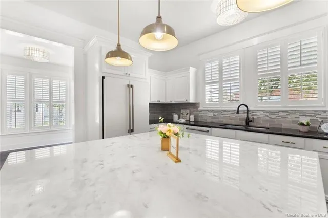 $339,900 | 507 Iris Street, Lake Charles, LA 70601