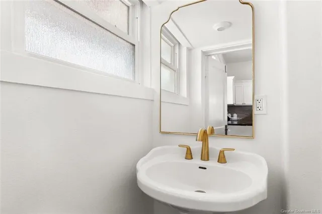 $339,900 | 507 Iris Street, Lake Charles, LA 70601