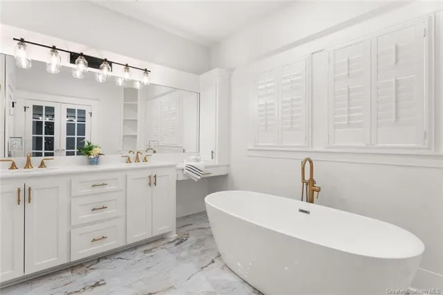 $339,900 | 507 Iris Street, Lake Charles, LA 70601