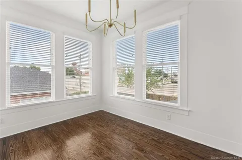 $339,900 | 507 Iris Street, Lake Charles, LA 70601