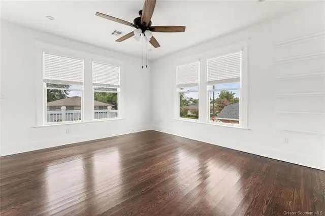 $339,900 | 507 Iris Street, Lake Charles, LA 70601