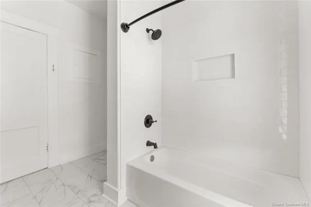 $339,900 | 507 Iris Street, Lake Charles, LA 70601