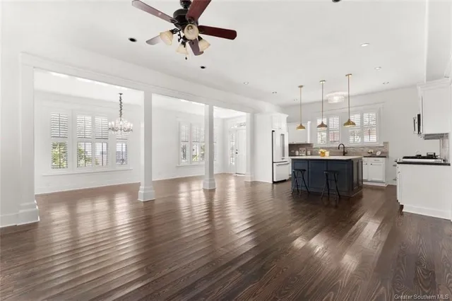 $339,900 | 507 Iris Street, Lake Charles, LA 70601