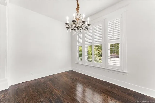 $339,900 | 507 Iris Street, Lake Charles, LA 70601