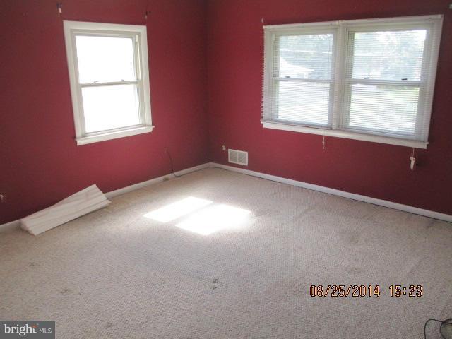 291 South Stuart Street Baltimore, MD 21221 - Photo 14 of 17 Bedroom