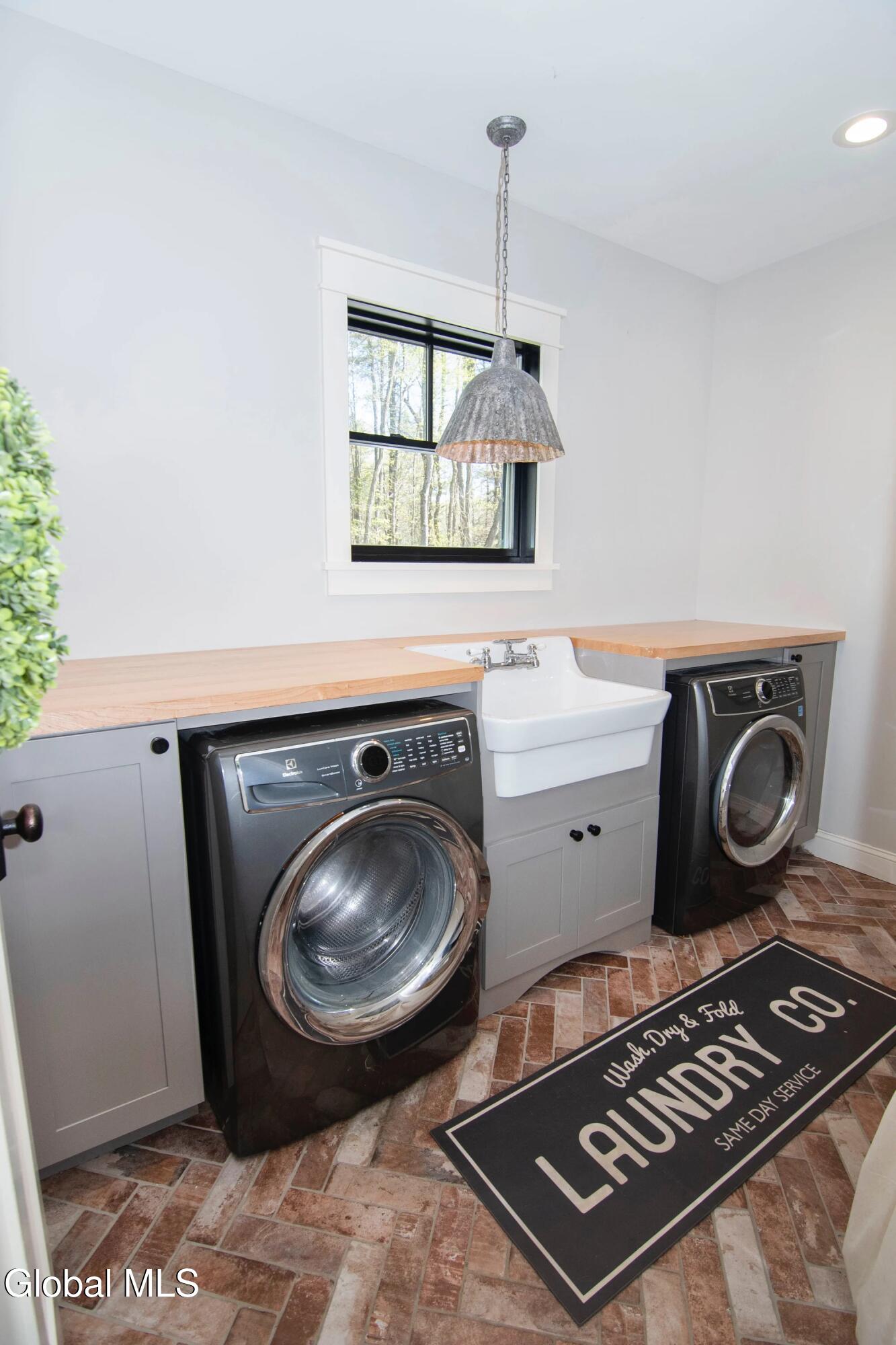 77 Sand Hill Road Greenfield, NY 12833 - Photo 14 of 29 image (13)