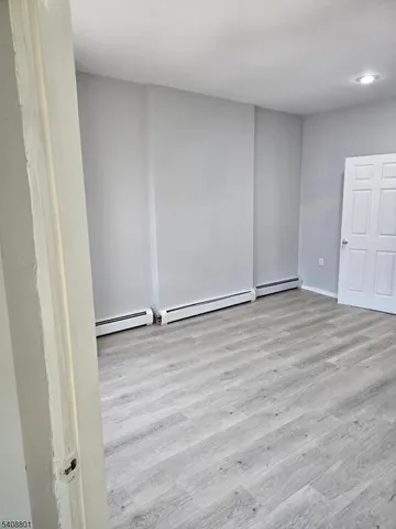 $2,200 | 325 Woodside Avenue, Newark, NJ 07104