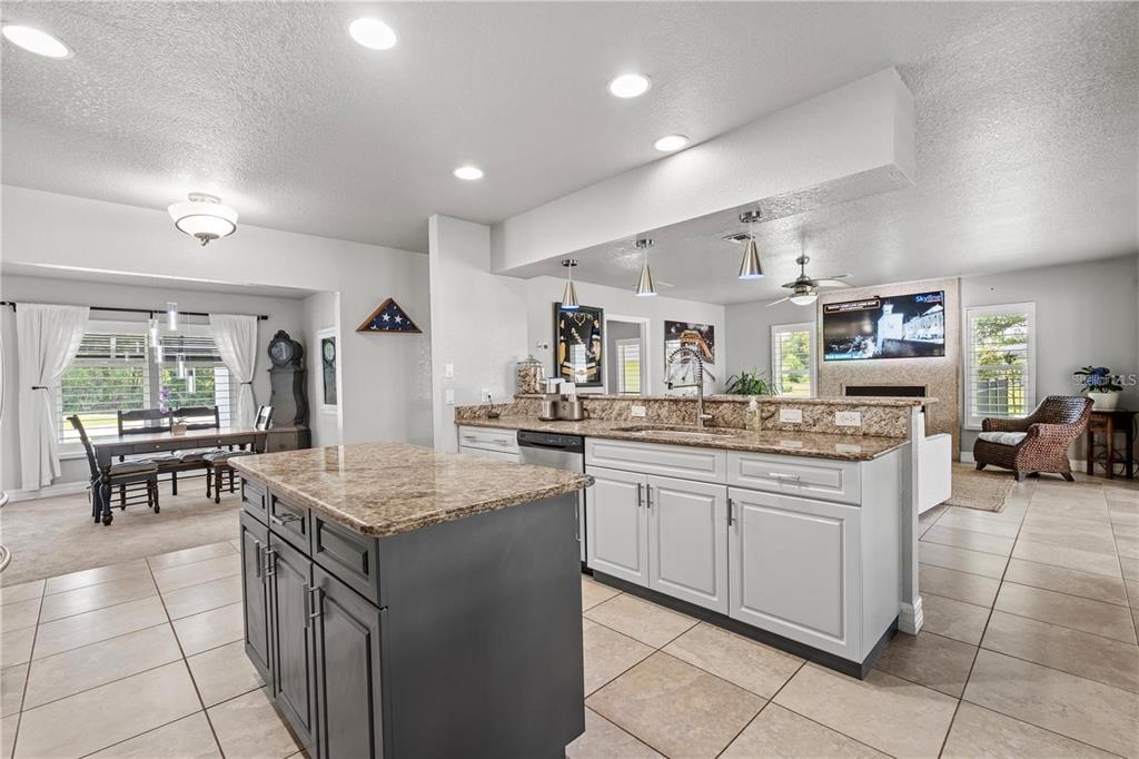 384 Viedma Street Punta Gorda, FL 33983 - Photo 10 of 55