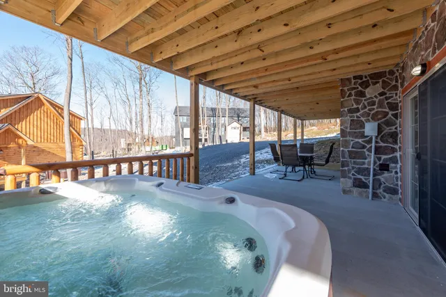 $1,100,000 | 37 Ridgeline Trail, McHenry, MD 21541