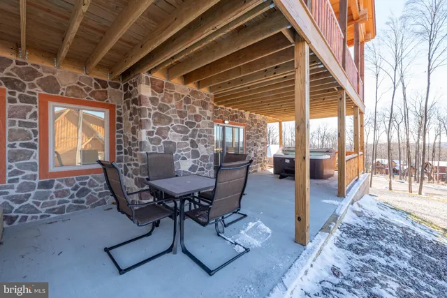 $1,100,000 | 37 Ridgeline Trail, McHenry, MD 21541