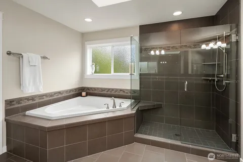 $2,628,000 | 21298 Southeast 25th Street, Sammamish, WA 98075