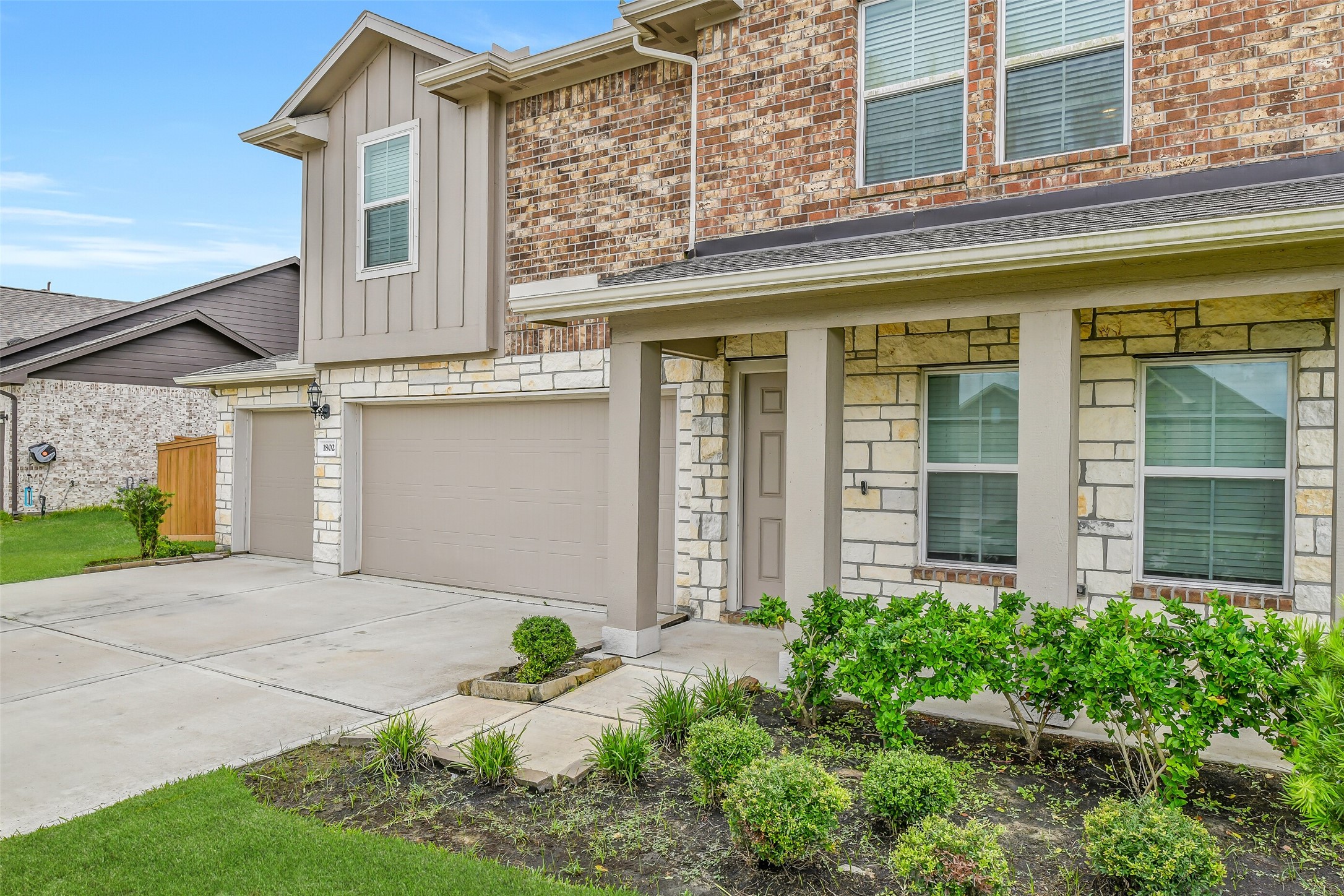 1802 Tioga Vw Drive Rosharon, TX 77583 - Photo 3 of 30 Gallery Image 3