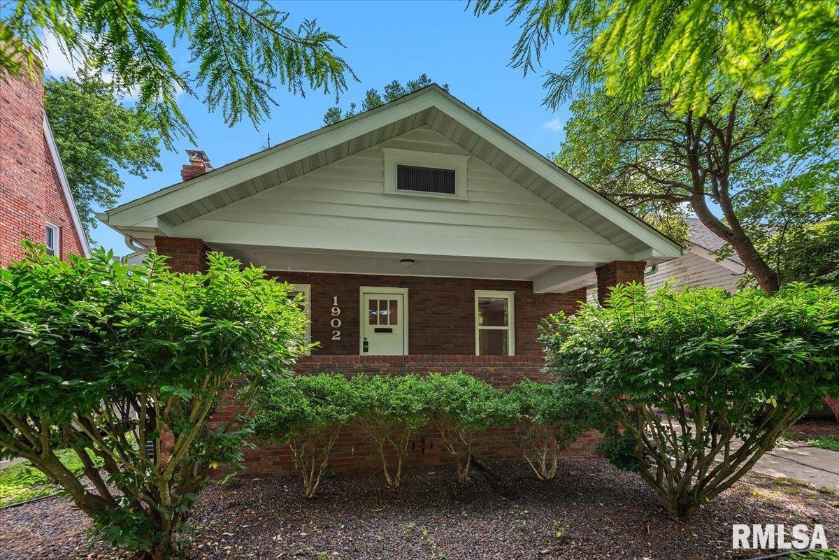 1902 Dial Court Springfield, IL 62704 - Photo 2 of 28
