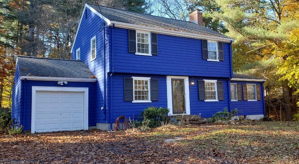 250 Concord Road Wayland, MA 01778 - Photo 2 of 16 a view of a house with a yard