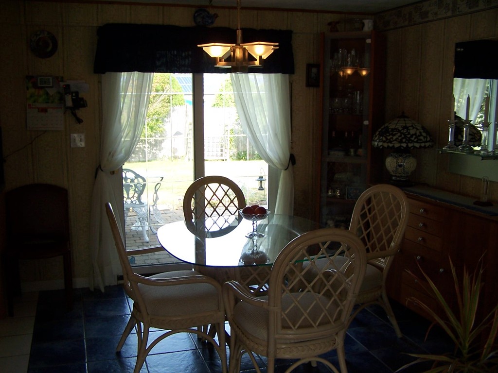 39 Devine Road Randolph, MA 02368 - Photo 9 of 20 Gallery Image 9