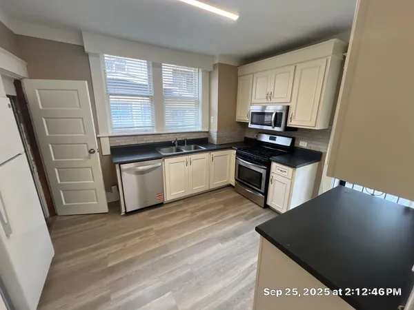 $335,000 | 390 North Avalon Street, Memphis, TN 38112