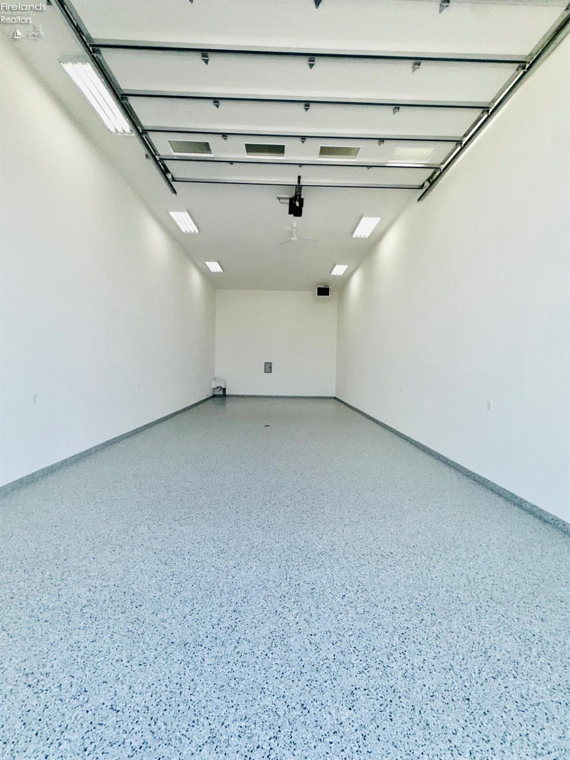 708 Southeast Catawba Road, Unit 5 Port Clinton, OH 43452 - Photo 8 of 18 Gallery Image 8
