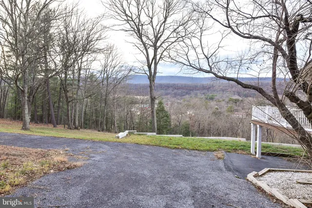 $334,000 | 547 Mawani Village Court, Berkeley Springs, WV 25411