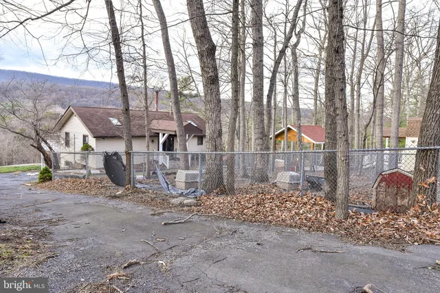 $334,000 | 547 Mawani Village Court, Berkeley Springs, WV 25411