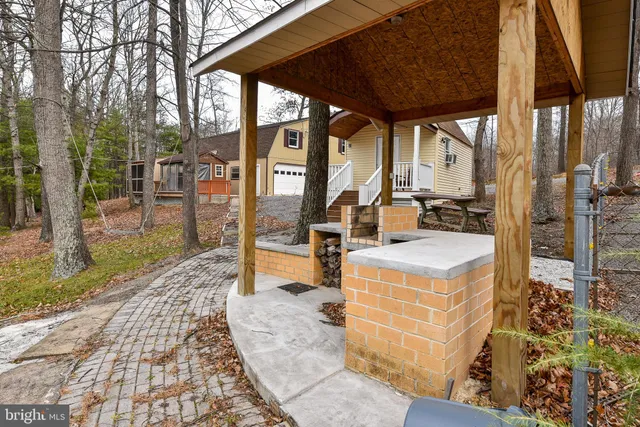 $334,000 | 547 Mawani Village Court, Berkeley Springs, WV 25411