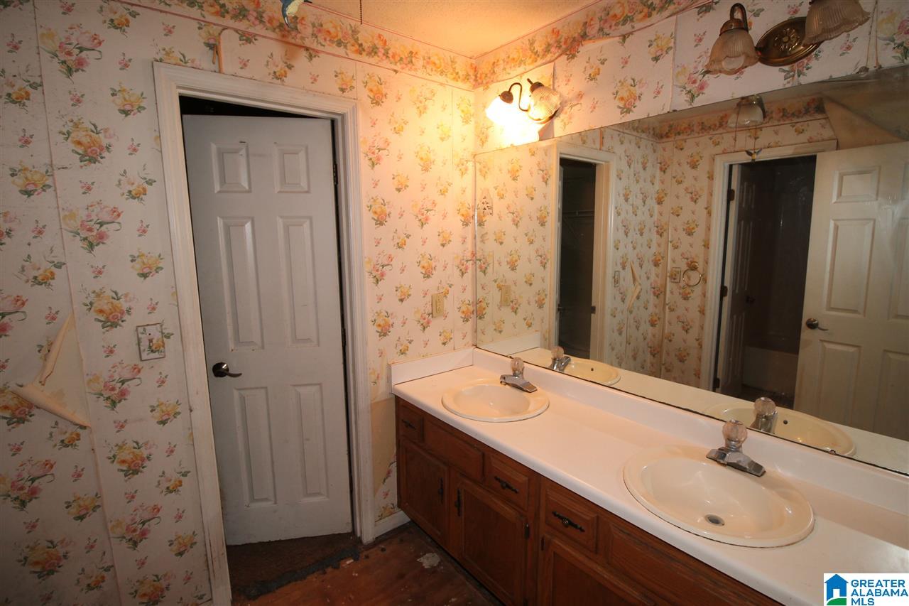 5511 South Shades Crest Road Bessemer, AL 35022 - Photo 11 of 27