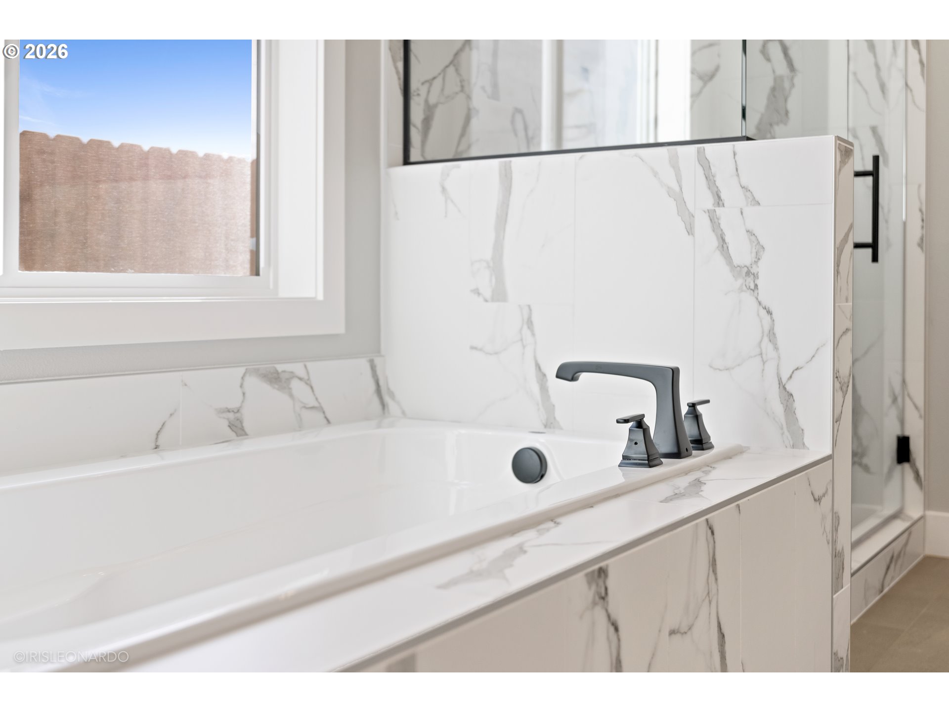 3547 West 2nd Street Washougal, WA 98671 - Photo 32 of 45 a bathroom with a sink and a bathtub