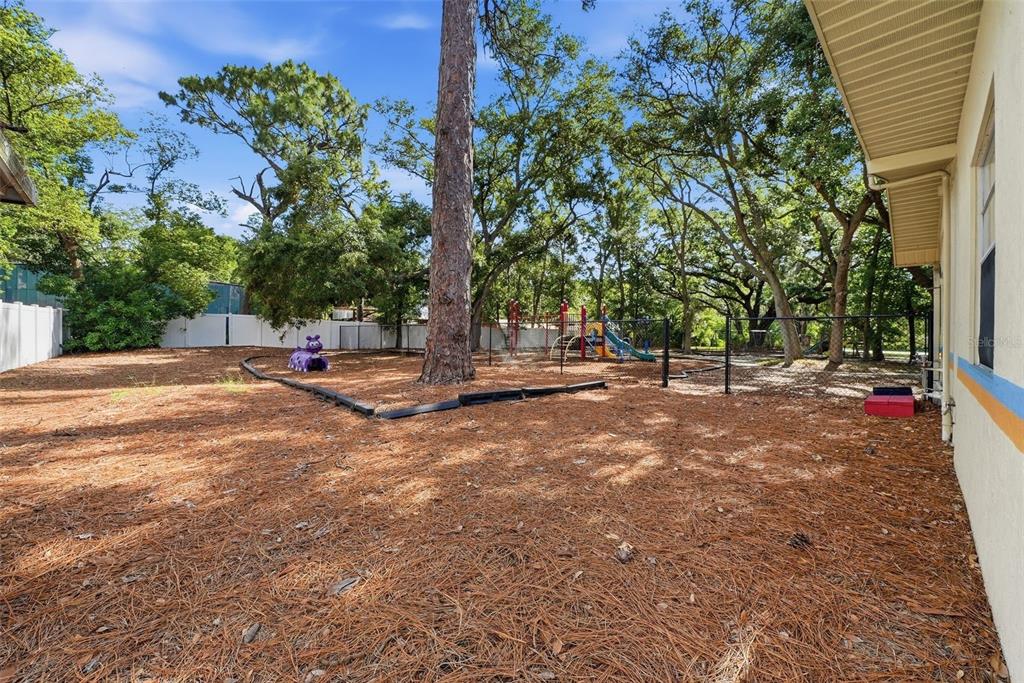 2886 Whitney Road Clearwater, FL 33760 - Photo 35 of 41