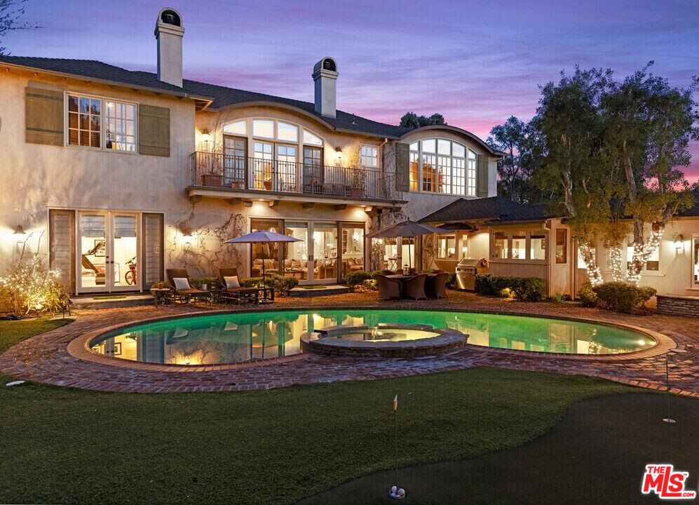 2147 Duxbury Circle Los Angeles, CA 90034 - Photo 16 of 17